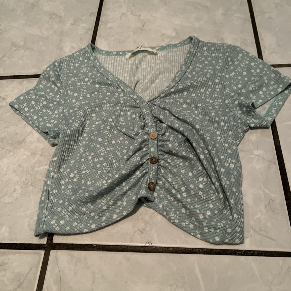Stylish Teal Button-Up Crop Top